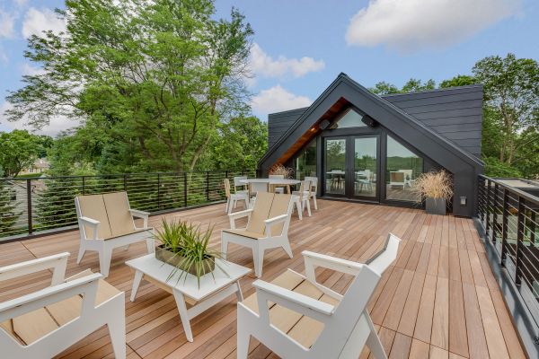 Deck Construction in Lake Zurich