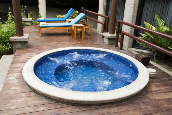 Hot Tub Deck Construction in Lake Zurich