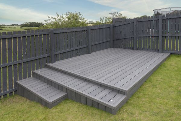 Vinyl Deck Construction in Lake Zurich